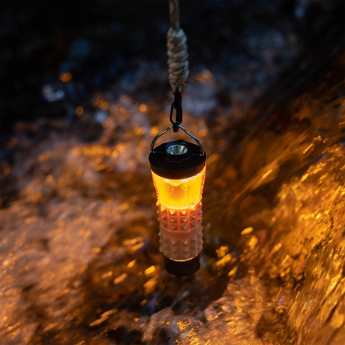 Outdoor Camping Flashlight with Incandescent Bulb
